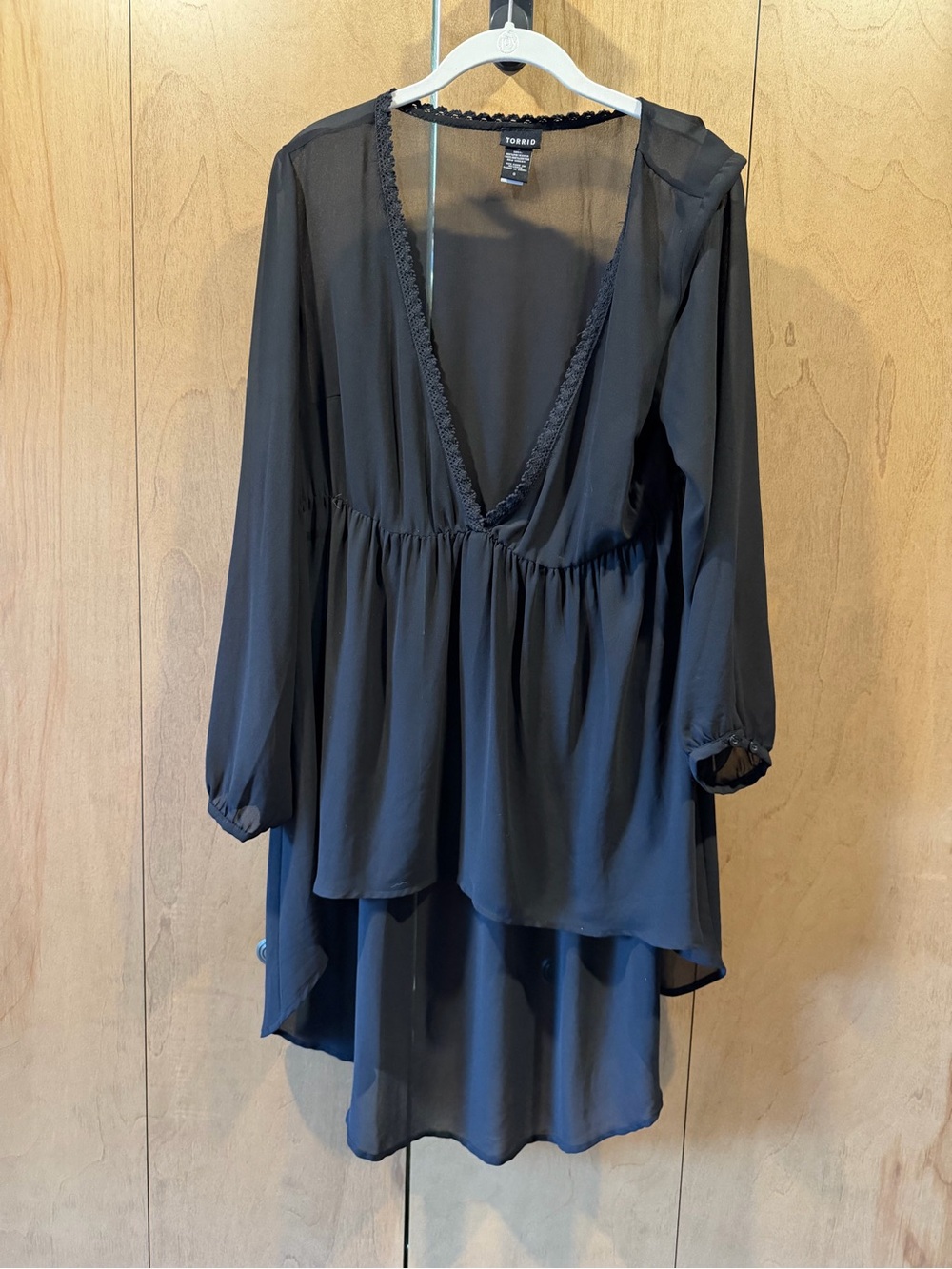 torrid sZ 0X Black V-Neck sheer high low Blouse elastic waist